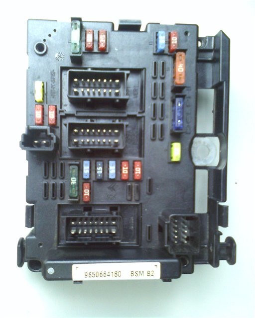 Блок запобіжників Peugeot 307  2004 1.6 Бензин Черкаси