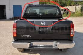 Стекло заднее Nissan Navara  2011 2.5 Дизель 