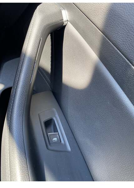 Ручка двери 3G1 867 180 A 81U   Volkswagen Passat