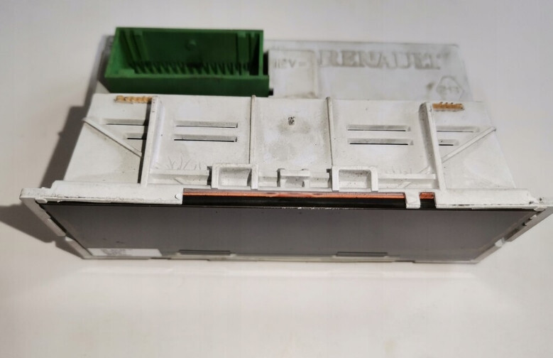 Дисплей бортового компьютера Renault Megane 2  2004 универсал 1.5 Бензин Хмельницкий