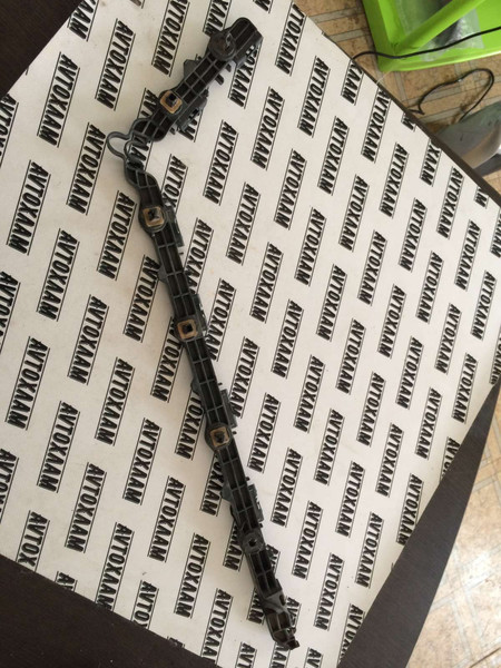 Кронштейн бампера 52576-33090   Toyota Camry