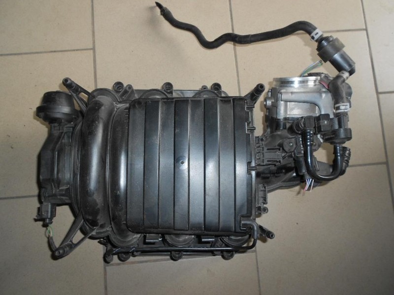 Впускной коллектор 06E133151   Audi A6