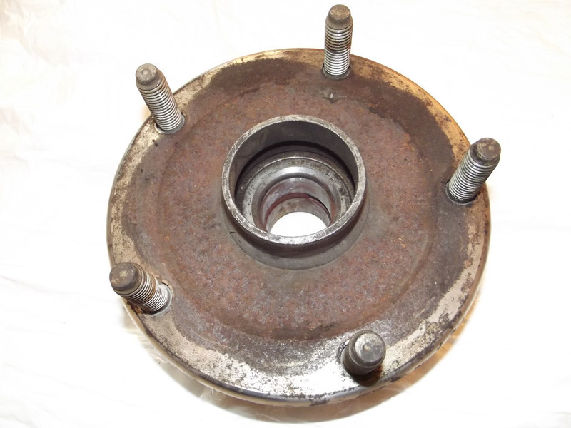 Ступица задняя правая Ford Transit  2002 2.0 Дизель Павлоград