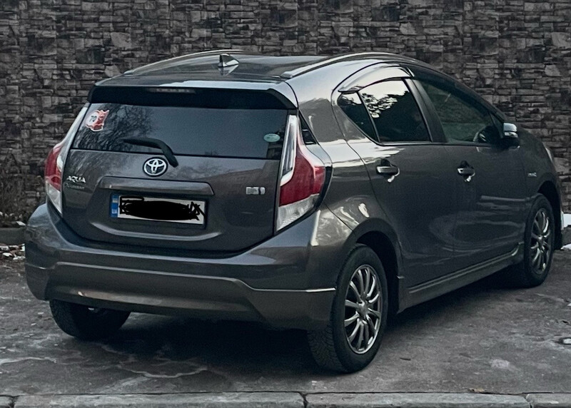 Бампер задний toyota aqua Toyota Prius C 2016 хетчбек 1.5 Гибрид 