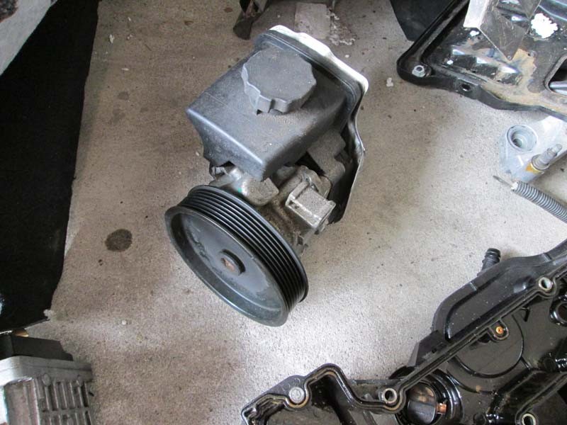 Насос гидроусилителя руля A0034664101   Mercedes C-Class