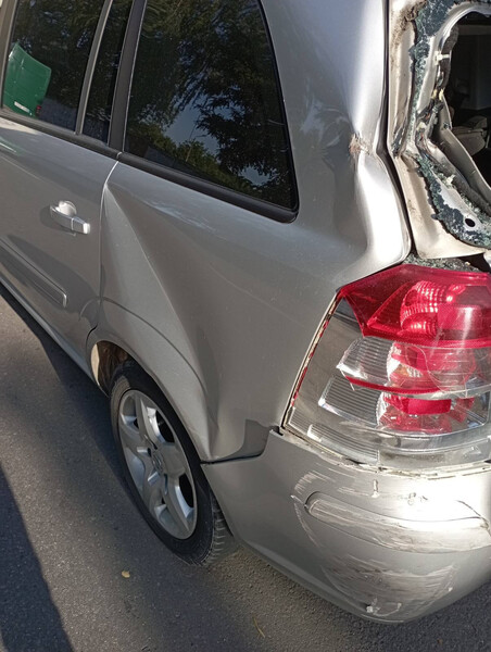 Задняя левая четверть Opel Zafira B  2009 2.2 Дизель Хмельницкий