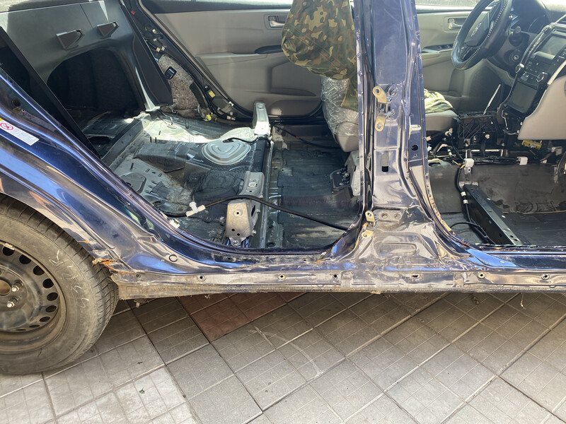Порог кузова Toyota Camry 55 2016 г.  2.5 л бензин Ровно