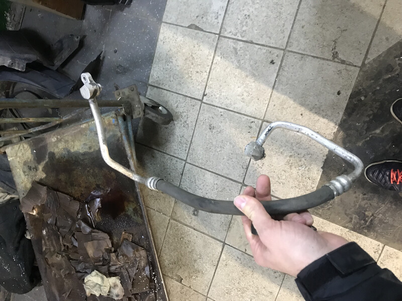 Трубка кондиціонера Kia Rio хетчбек 2011 р.  1.6 л бензин Київ