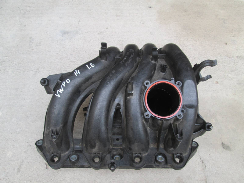 Впускний колектор Skoda Rapid 2013 р.  1.6 л бензин Черкаси