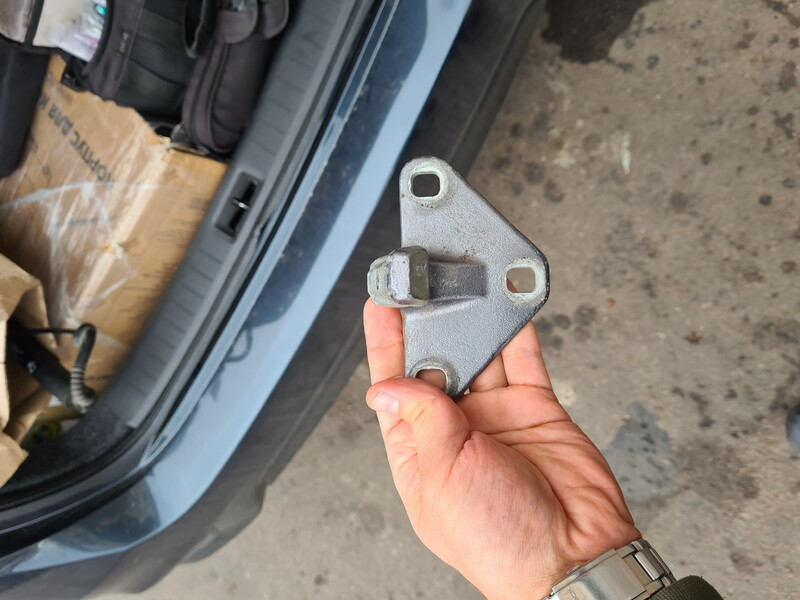 Кронштейн кріплення бампера BMW X5  2015 3.0 Бензин 