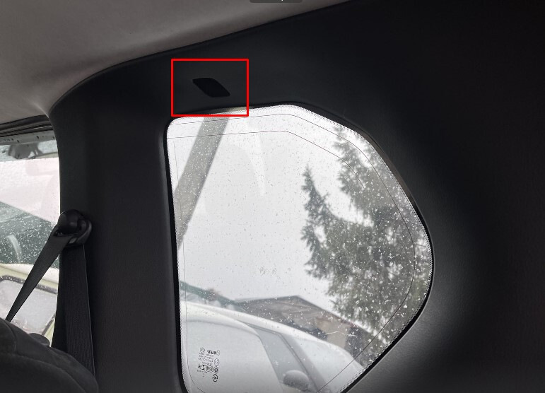 Заглушки обшивки бокового багажника 2 шт черные Nissan X-Trail T31 2012 0.1 Бензин 