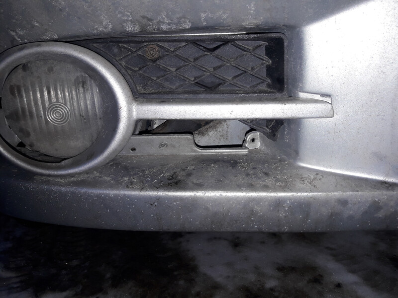 Заглушка противотуманки (нижняя, передняя правая) Chevrolet Aveo  2008 1.6 Бензин 