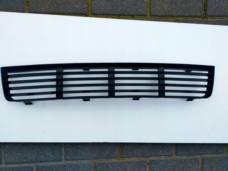 Решетка радиатора 7M3854687   Volkswagen Sharan