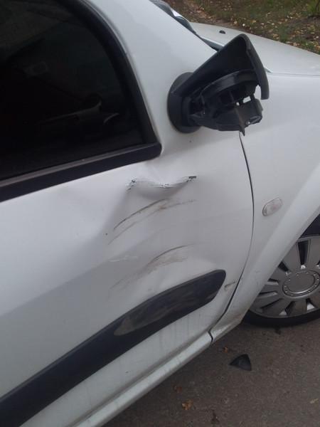 Дверка передня права Dacia Logan универсал 2009 г.  1.6 л бензин Ровно