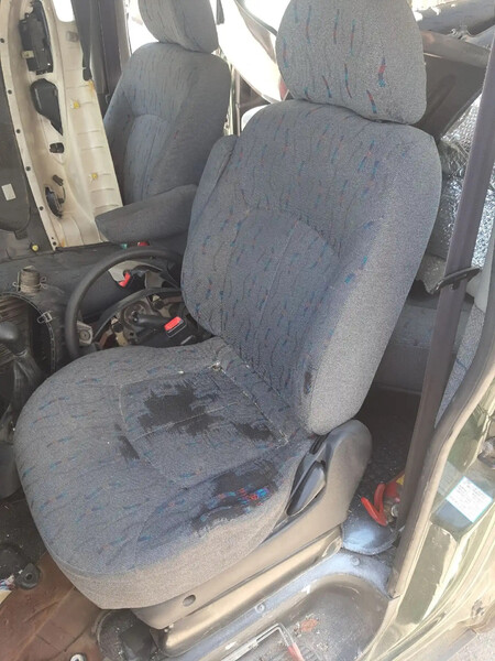 Комплект сидений от пассажира Hyundai H1  2002 2.5 Дизель 