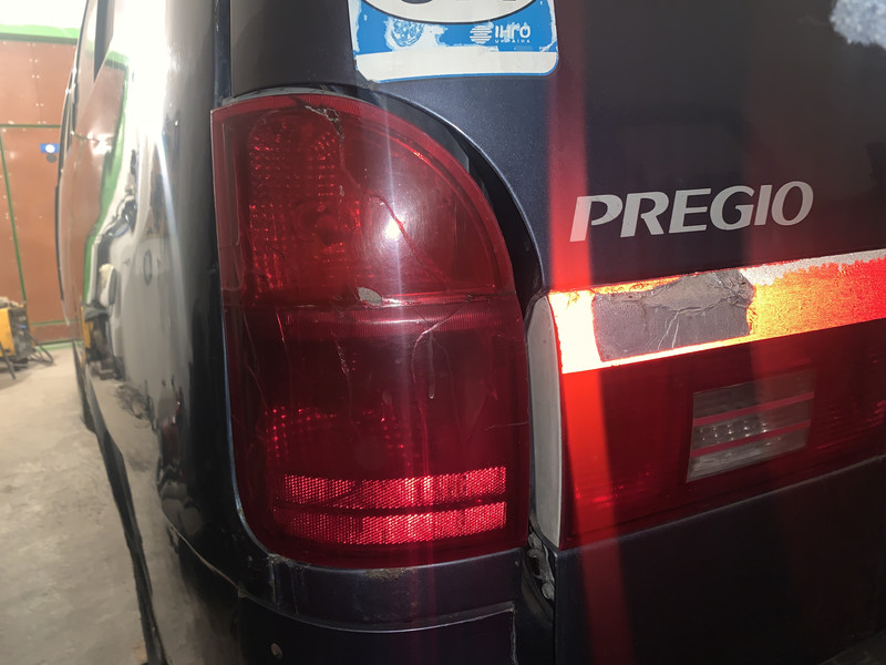 Стоп задний левый Kia Pregio  2006 2.7 Дизель Мелитополь
