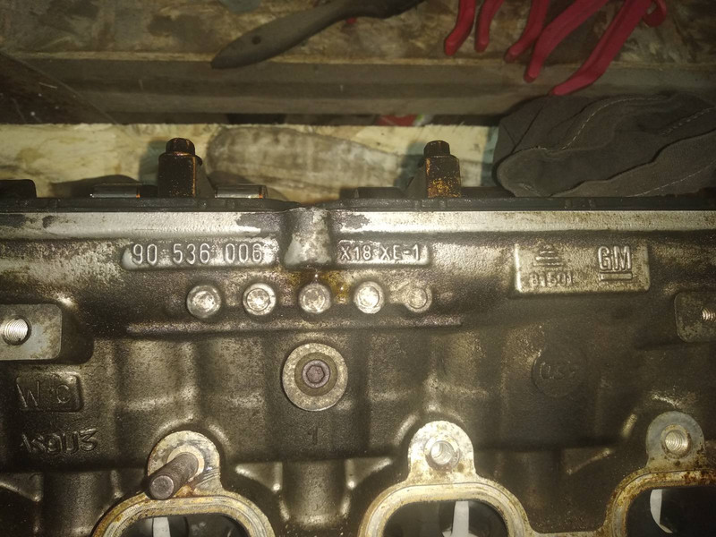 Головка двигателя Opel Vectra X18XE-1 универсал 1999 г.  1.8 л бензин Энергодар