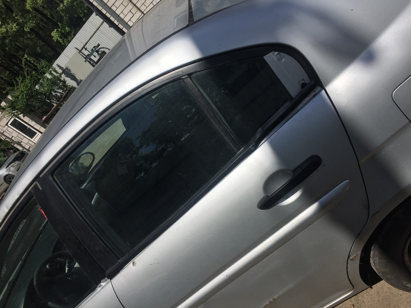 Ущільнювач скла Hyundai Accent  2008 1.4 Бензин Київ