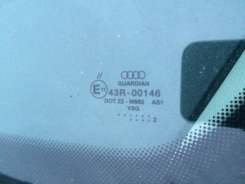 Стекло лобовое Audi A6 Седан 2003 2.5 Дизель Днепр