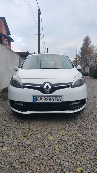 Заглушка буксировочного крюка переднего бампера Renault Scenic 3  2014 Киев