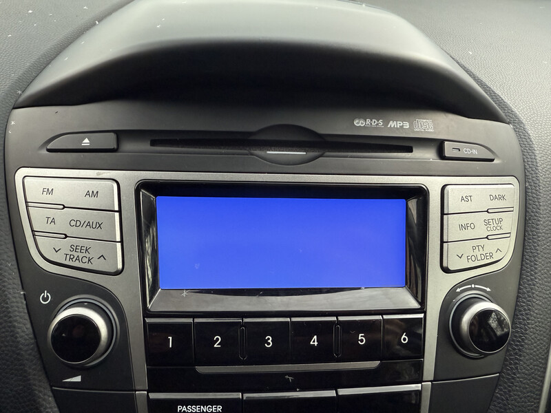 Автомагнитола Hyundai ix35  2010 2.0 Бензин Винница