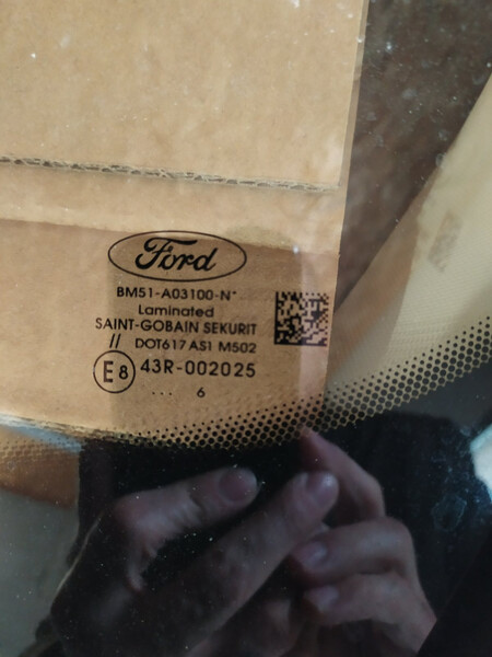 Стекло лобовое Ford Focus 3  2016 универсал  Электро 