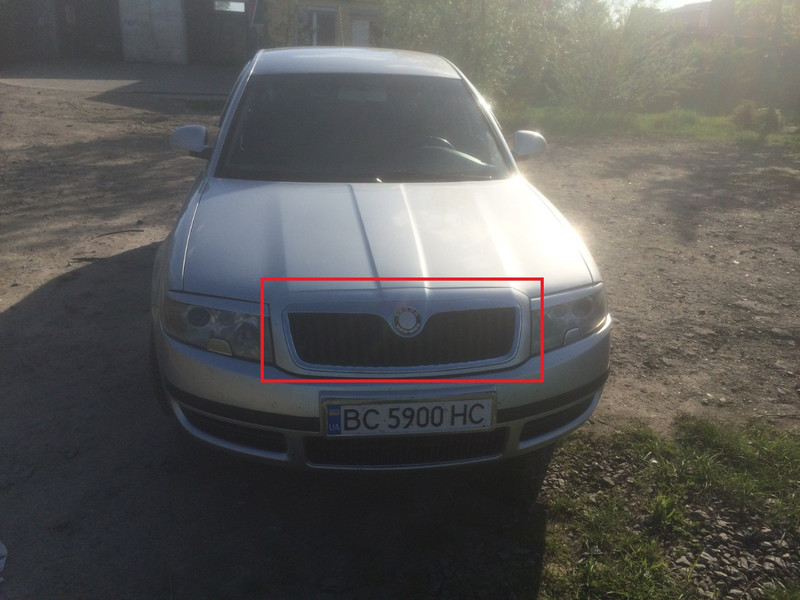 Решітка передня Skoda Superb  2007 1.8 Дизель 