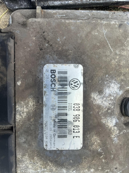 Блок управлління Volkswagen Caddy 2  2000 