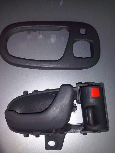 Ручка открывания двери с накладкой Suzuki Swift 2003 р.  1.3 л бензин Черкаси