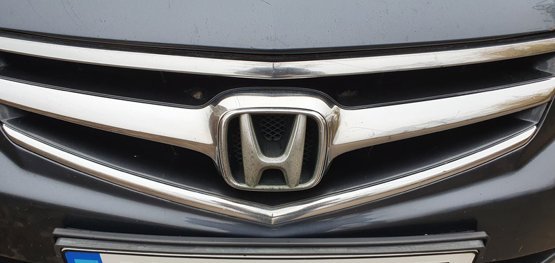 Эмблема решетки радиатора Honda Accord 7  2007 2.4 Бензин Желтые Воды