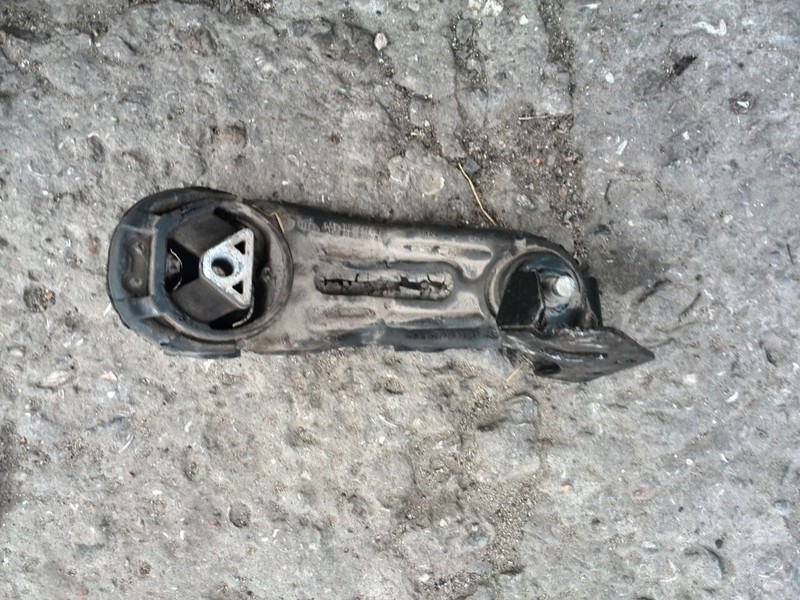 Кронштейн кріплення двигуна Nissan Micra K12  2008 хетчбек 1.2 Бензин 