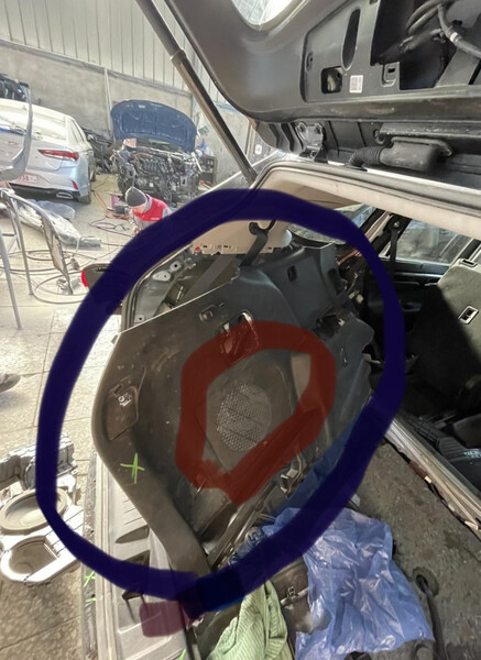 Пластмасса для сабвуфера в багажник Toyota Highlander  2020 2.5 Гибрид 