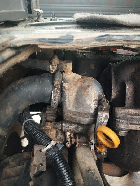 Крышка термостата Nissan Vanette  1999 