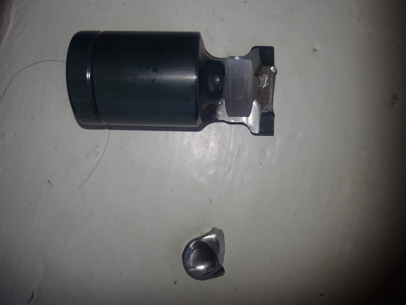 Компрессор кондиционера Ford Escape 2015 г.  2.0 л бензин