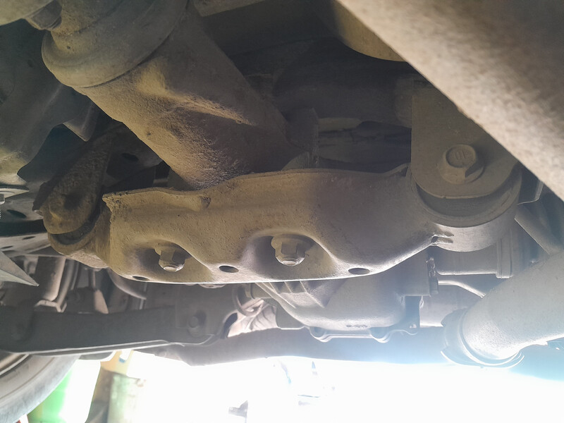 Сайленблоки заднего моста Subaru Tribeca  2007 универсал 3.6 Бензин Кропивницкий