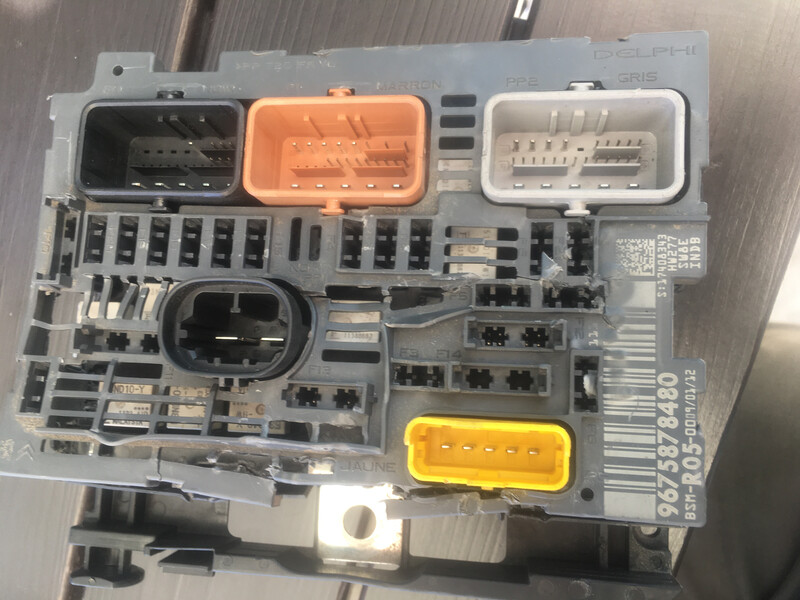 Блок предохранителей Citroen Berlingo универсал 2014 г.  1.6 л дизель Луцк