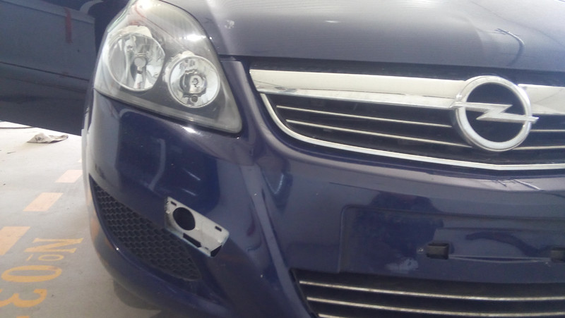 Фара передняя левая Opel Zafira C  2012 универсал 1.7 Дизель Черкассы