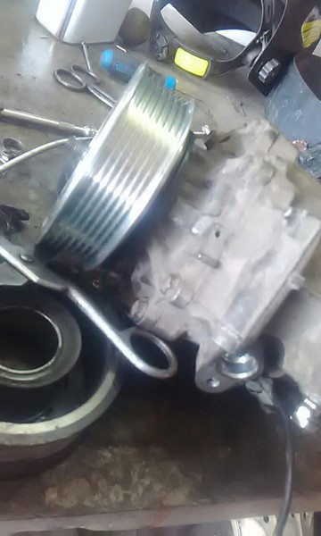 Передняя крышка компрессора или не рабочий компрессор Honda Civic 8  2008 1.8 Бензин Одесса