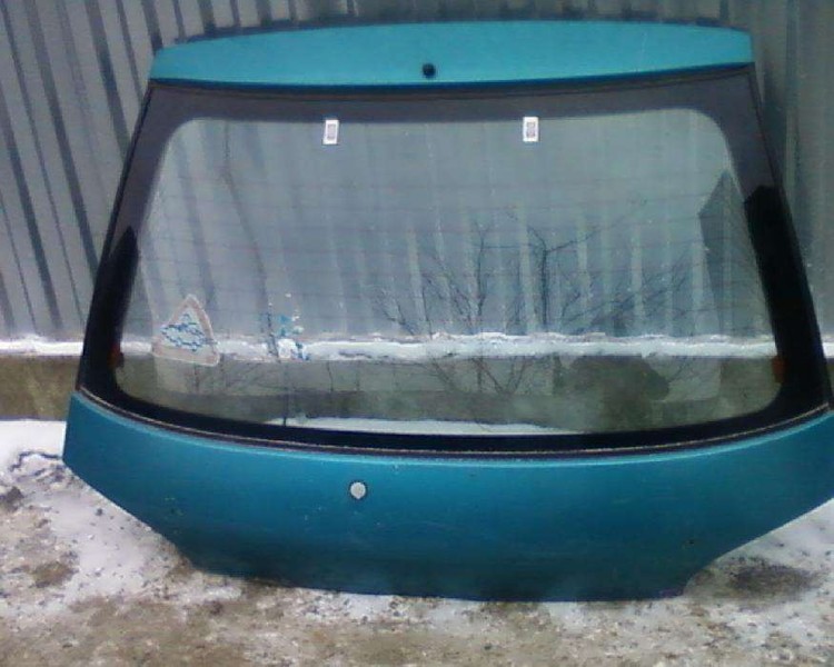 Стекло задней двери Mitsubishi Colt  1995 купе 1.3 Бензин Ужгород