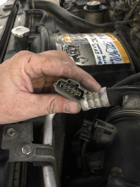 Разьем на клапан егр Nissan Patrol Y61 2008 3.0 Дизель 