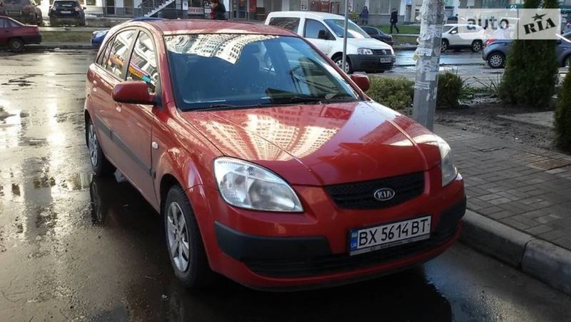 Бампер передний Kia Rio 2 2010 г.  1.5 л бензин Киев