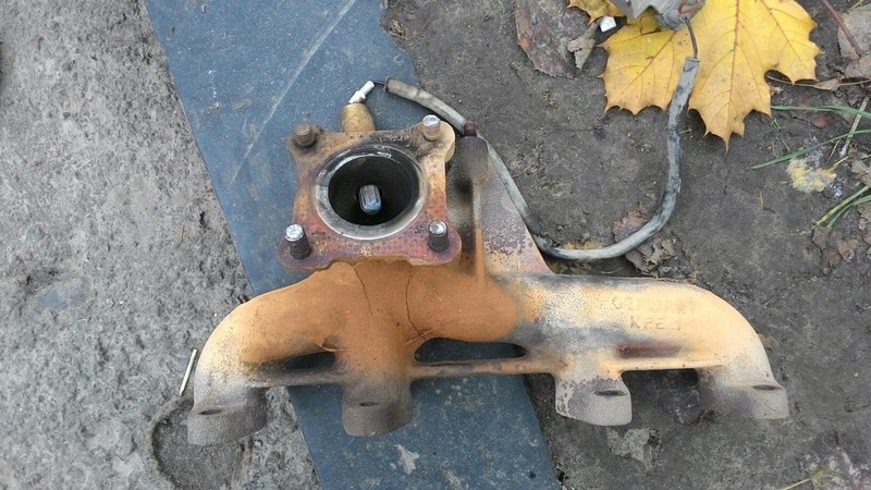 Випускний колектор Volkswagen Vento  1993 1.8 Бензин 