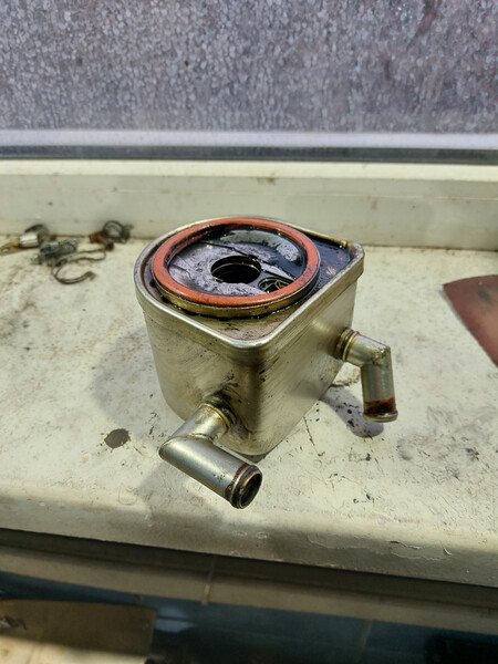 Теплообменник масляного фильтра Nissan Patrol Y60  1993 2.8 Дизель 