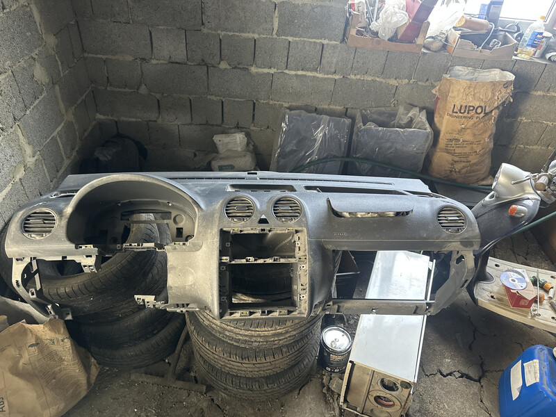 Торпедо Volkswagen Caddy 3 универсал 2014 г.  1.6 л дизель