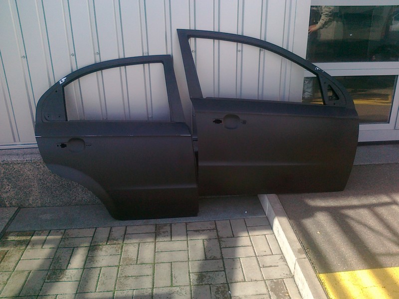 Панель передней двери 96648794   Chevrolet Aveo