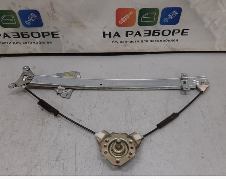 Стеклоподъемник передний Mitsubishi Pajero 2  1996 2.5 Дизель Киев