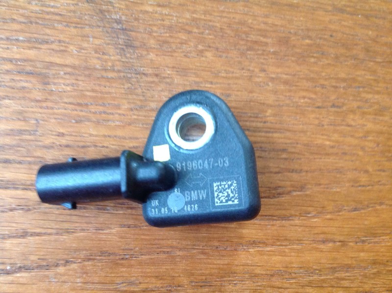 Датчик удара передний BMW X1  2014 2.0 Бензин Киев