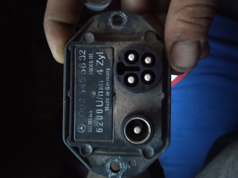 Комутатор системи запалювання Mercedes-Benz E-Class  1985 Олександрія