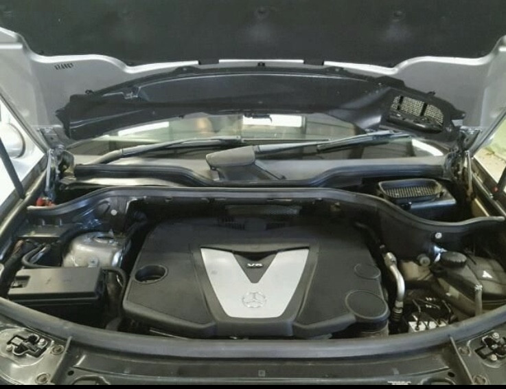 Крышка мотора Mercedes M-Class W164 2007 г.  3.0 л дизель Винница