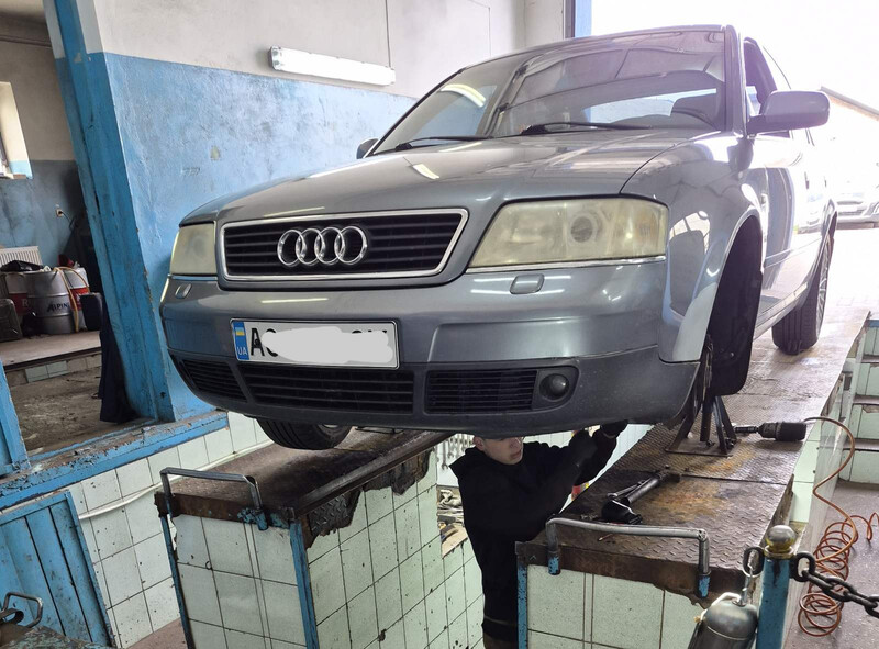 Бампер передний Audi A6 С5 1998  Электро 
